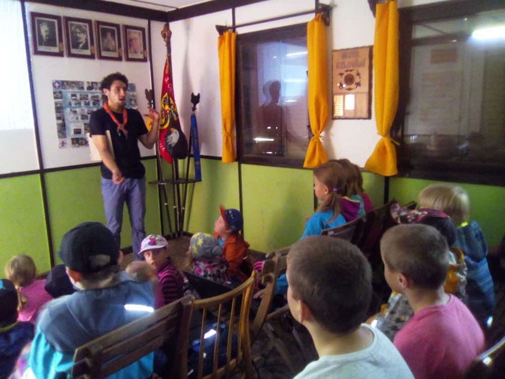 PILOTÁŽ - Základní škola a Mateřská škola Řetová; Projekt: Den se skauty, podpora třídění odpadu