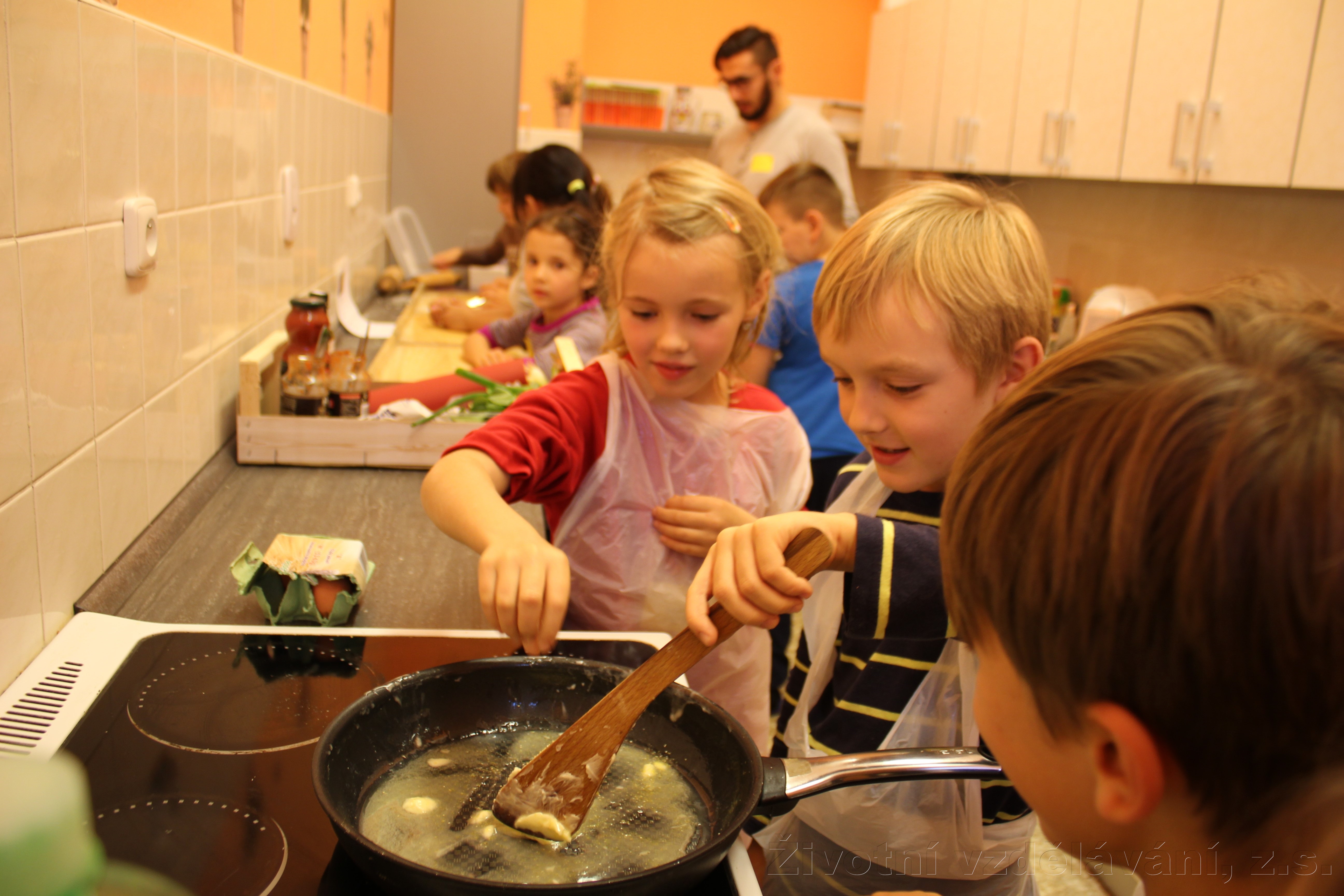 PILOTÁŽ - Životní vzdělávání, z.s., Jablonné nad Orlicí; Projekt: Spolu u jednoho stolu aneb zdravá výživa začíná v rodině