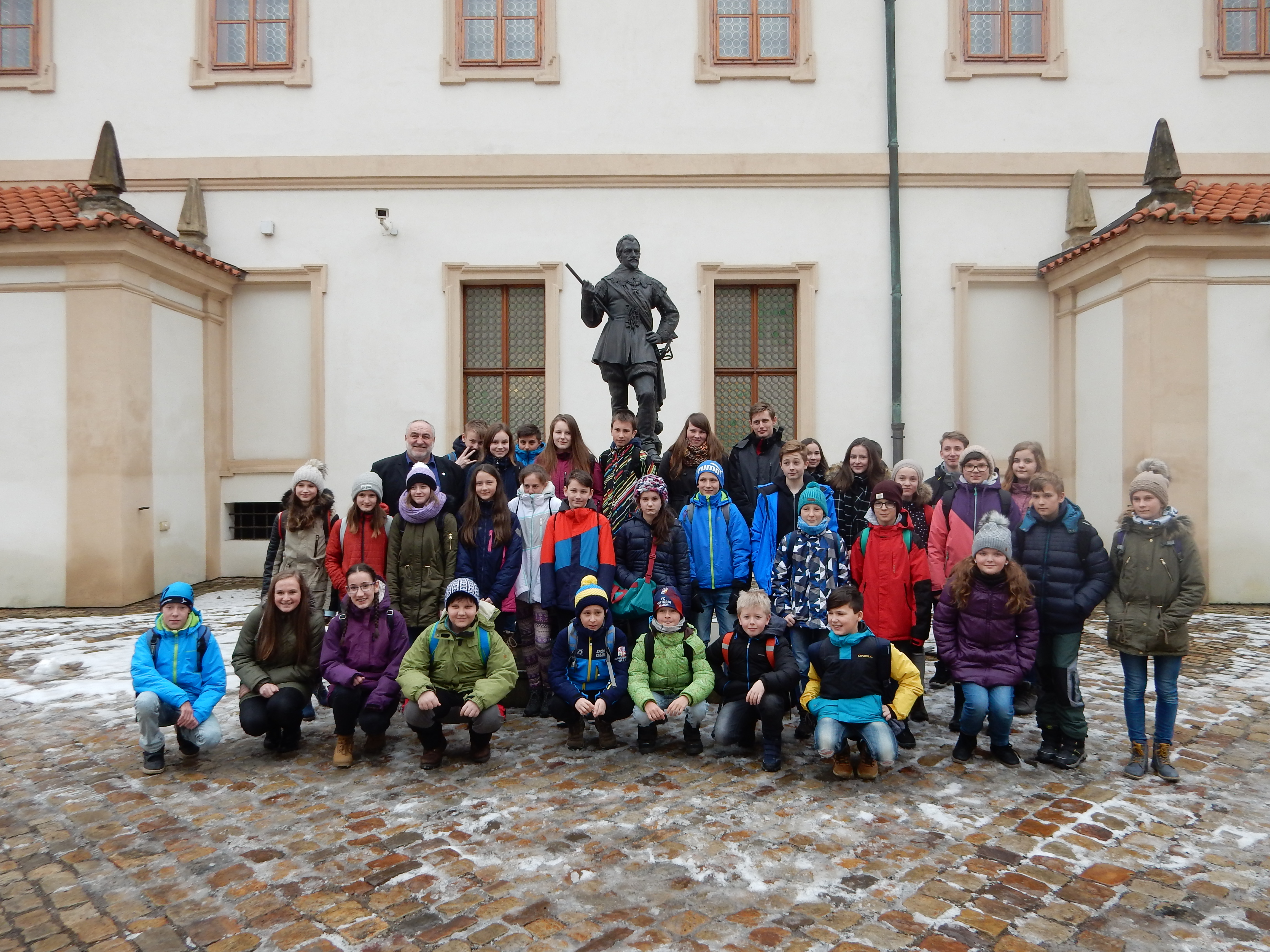 Sdílení zkušeností mezi zapojenými žákovskými parlamenty a jejich koordinátory - MAP Žamberk a Králíky