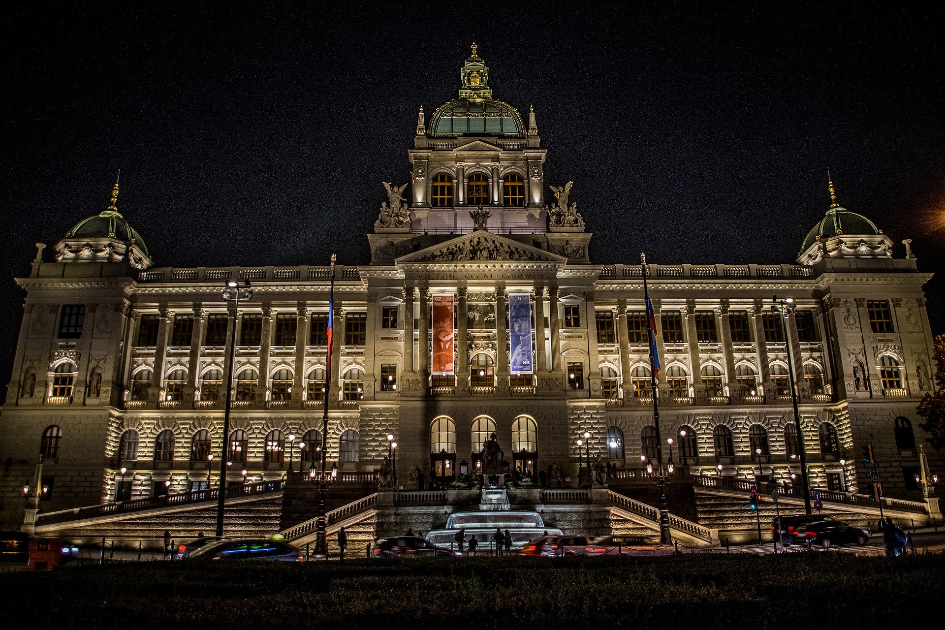 Paměťové instituce do škol